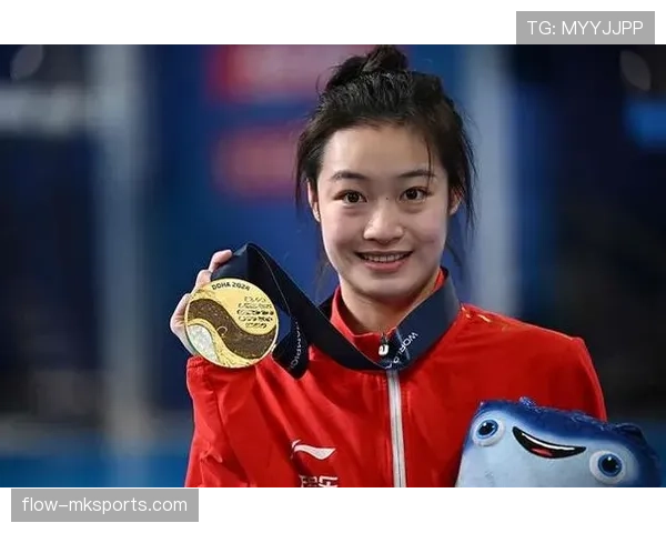 昌雅妮跳水完直接拎爱马仕去吃火锅？